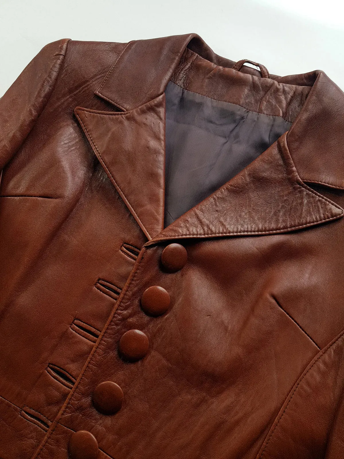 1970s English Made Congac Brown Leather Coat - Beautiful Leather Buttons & Perfect Knee Length