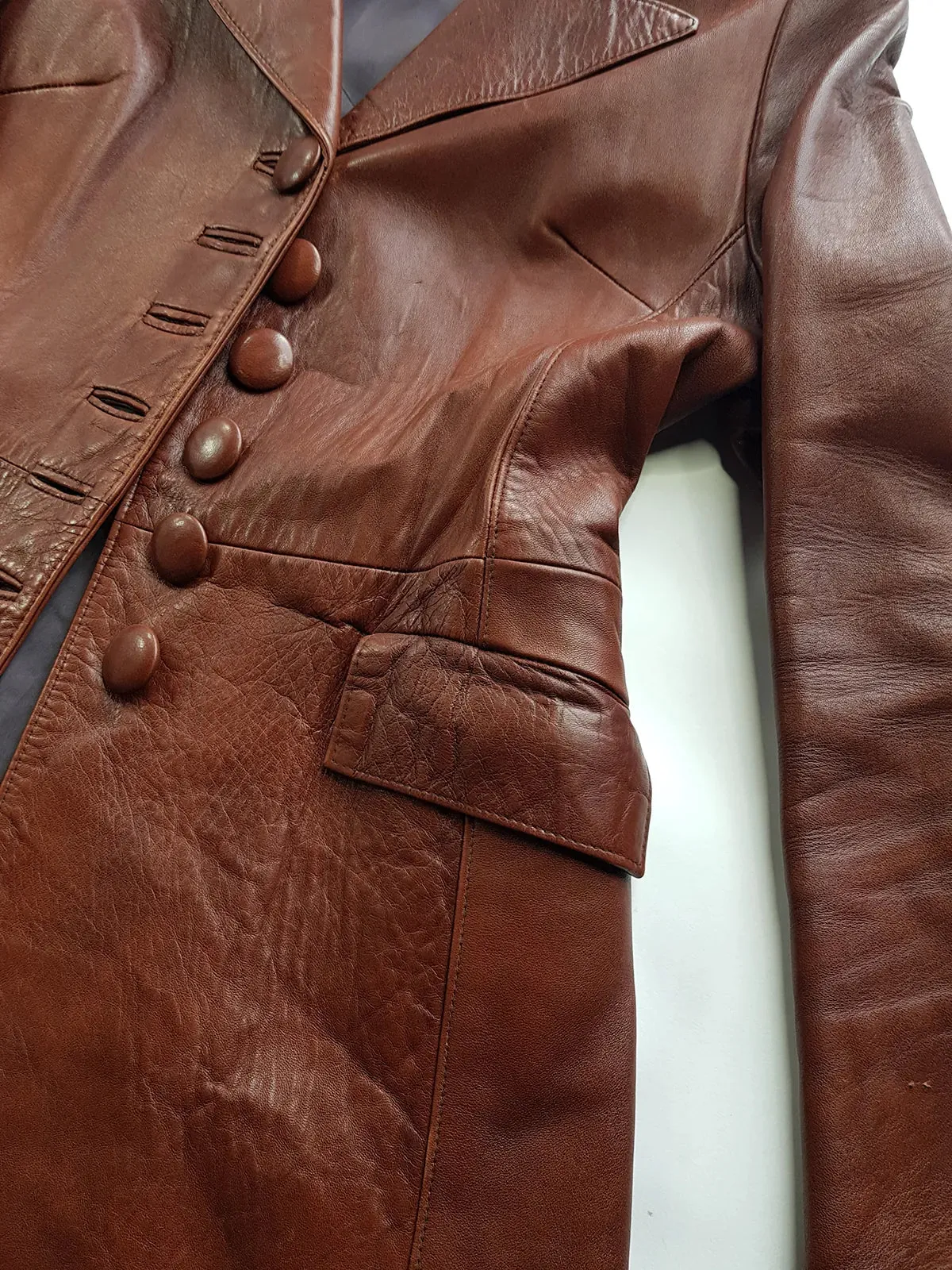 1970s English Made Congac Brown Leather Coat - Beautiful Leather Buttons & Perfect Knee Length