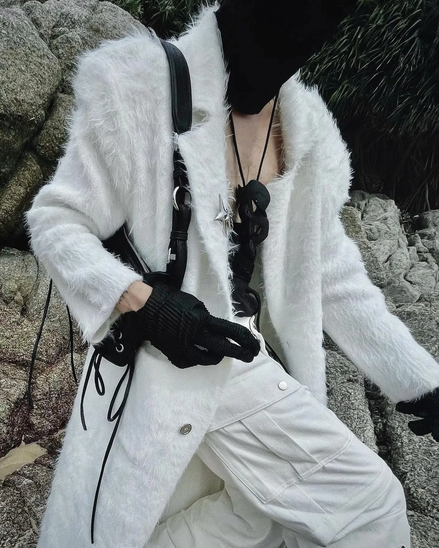 High Shoulder Thick Black/White Coat