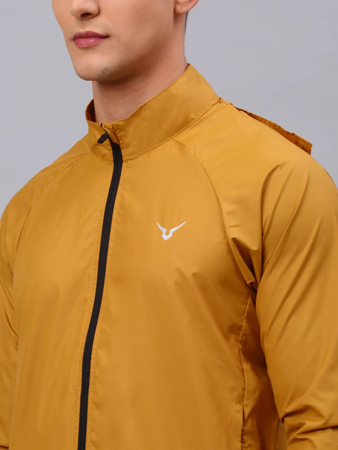 Invincible Men's Wind Runner Outdoor Jacket