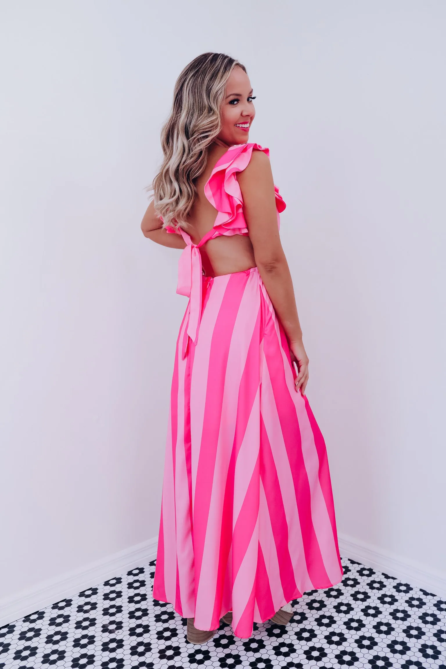 Mari Deep V Ruffled Maxi Dress - Pink