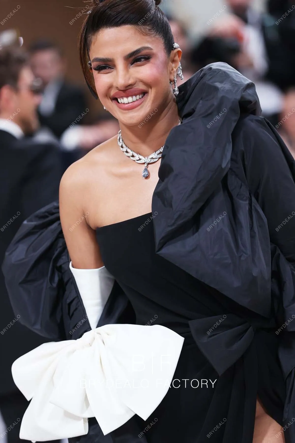 Priyanka Chopra 2023 Met Gala Black Strapless Slit Dress