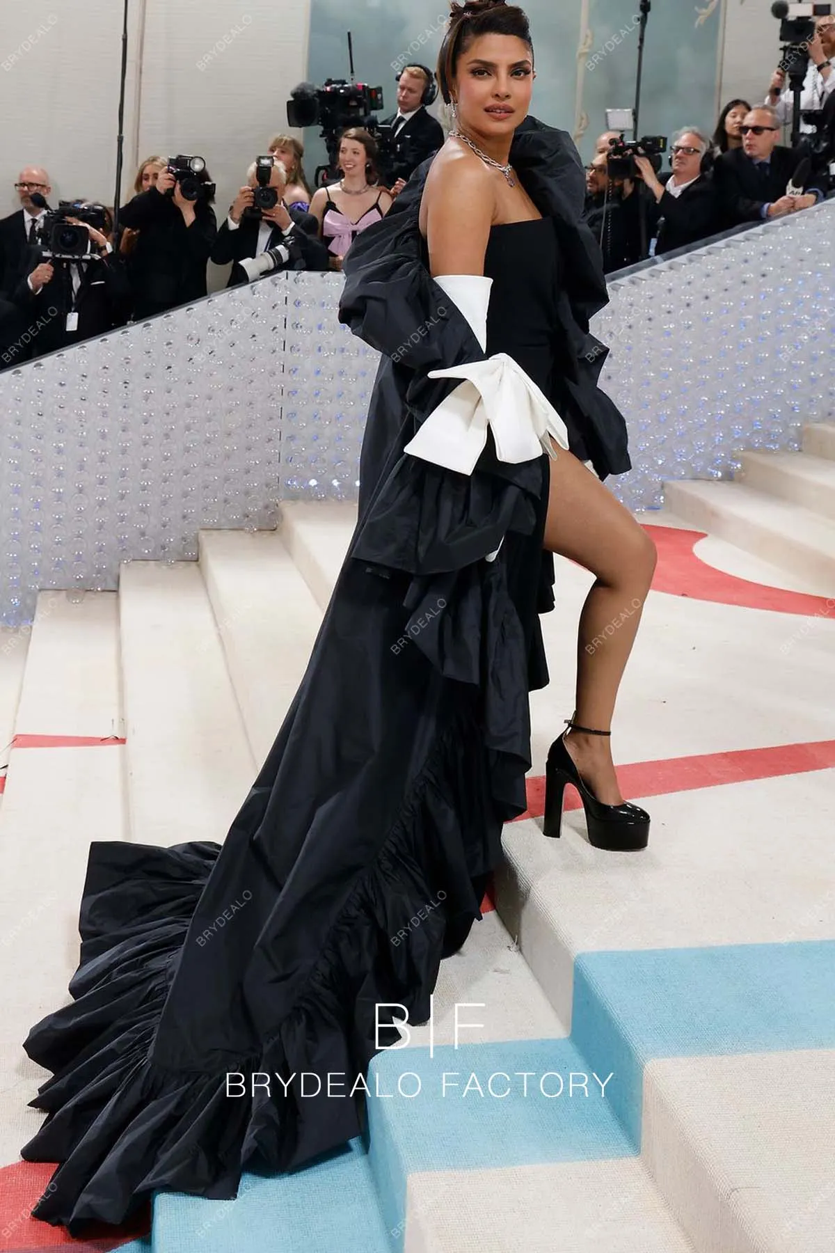 Priyanka Chopra 2023 Met Gala Black Strapless Slit Dress